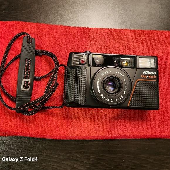 🚨MINT🚨 Nikon One Touch 35mm Point Shoot Film Camera w/ 35mm